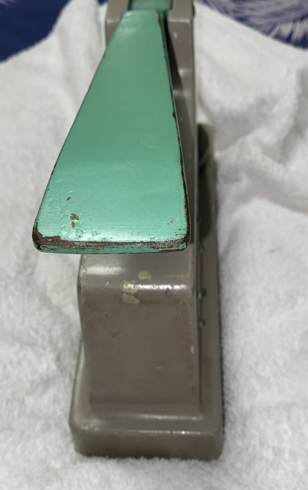 J.A. KING CO Mechanical Sample Cutter MODEL 3090AC