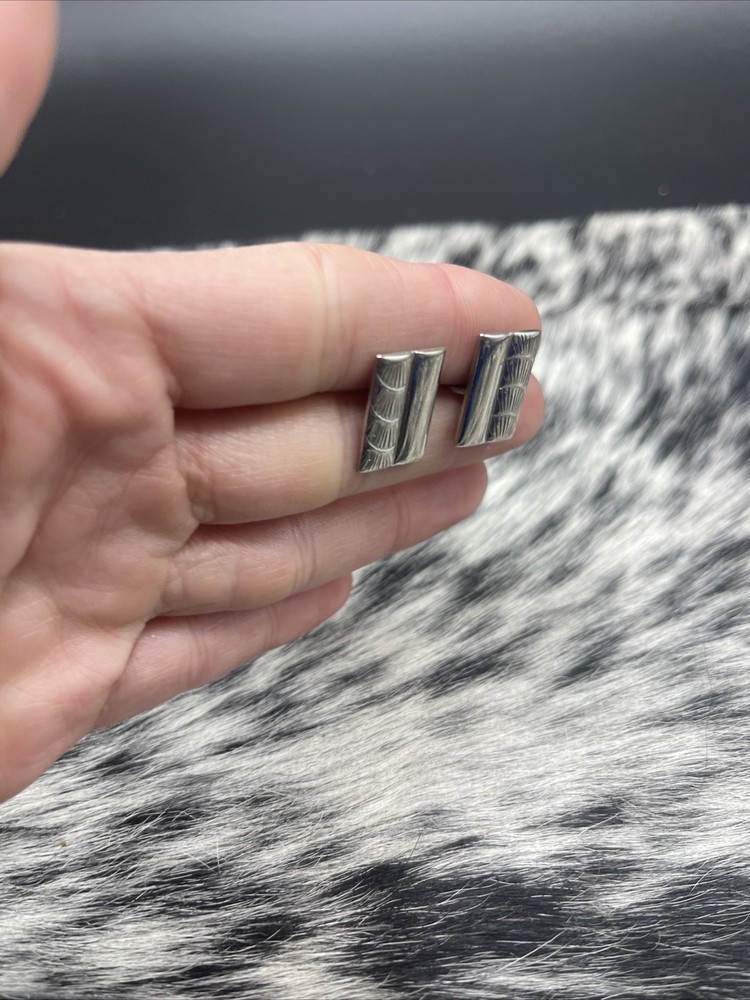 Stunning Silvertone Vintage Cuff Links #Q47