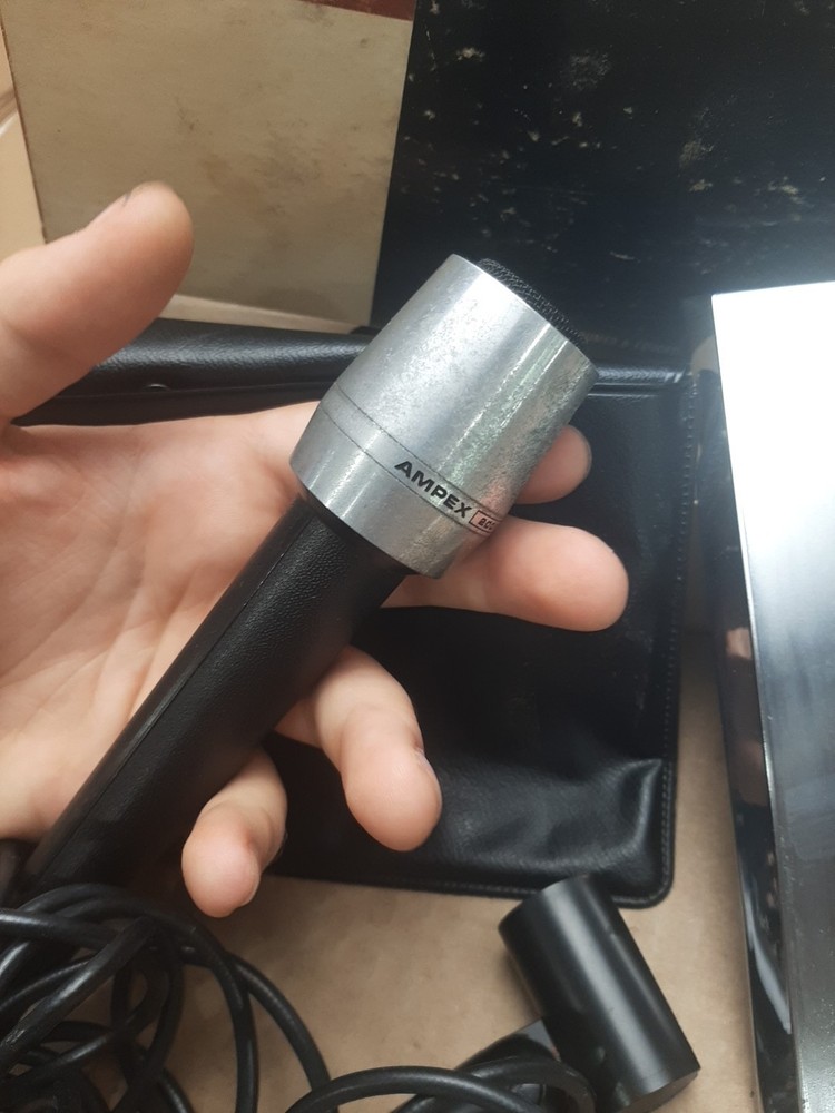 Ampex 2001 Microphone with Vinyl Case Stand Original Box Untested