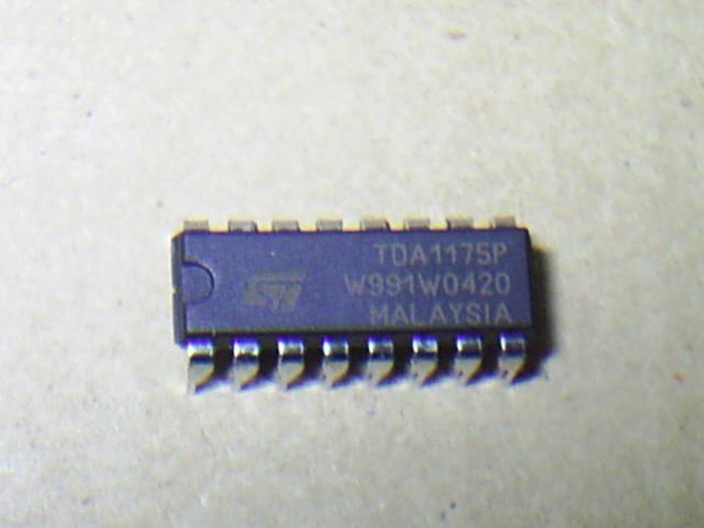 ST TDA1175P DIP-16 LOW-NOISE VERTICAL DEFLECTION SYSTEM RH