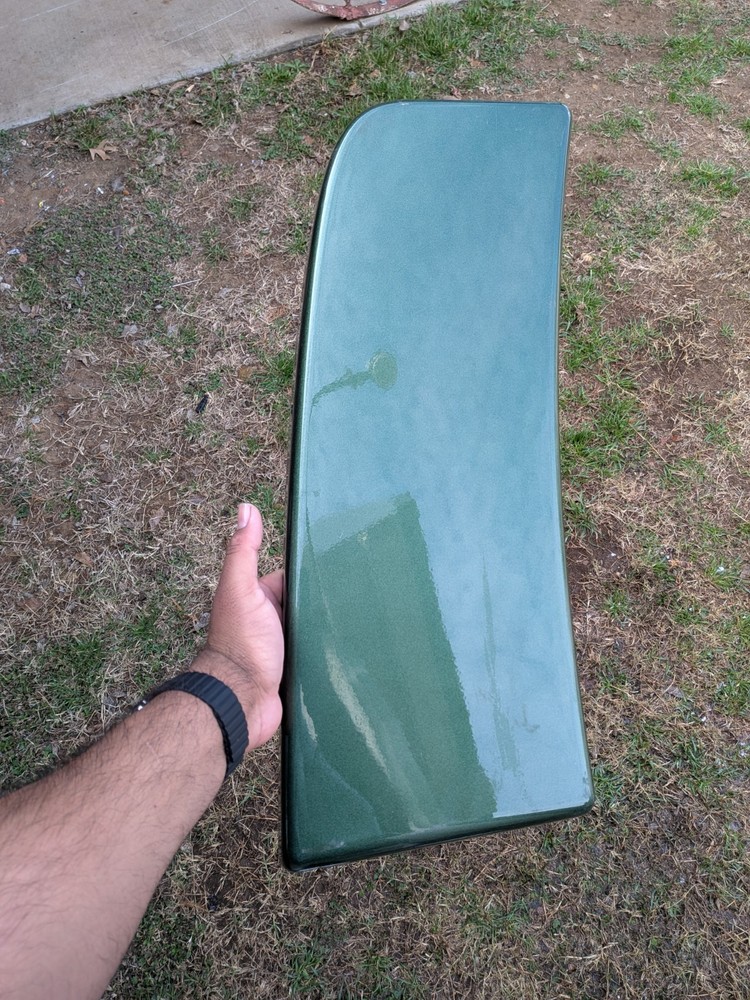 Peterbilt 389 Cowl Pair Green Met