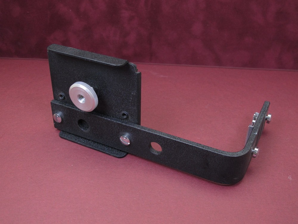 TLR Flash Bracket w/ Square Base Plate