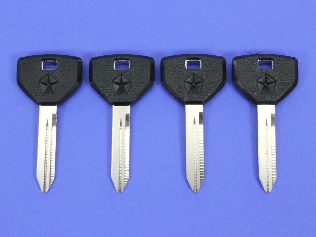Vehicle Key Mopar 55075487