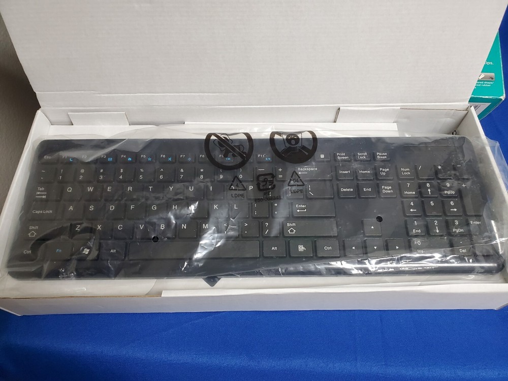Logitech MK520 Wireless Keyboard and Mouse Bundle