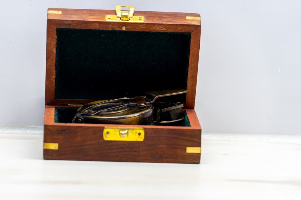 Nautical Solid Brass WW2 Compass in Wooden Box -Great Condition