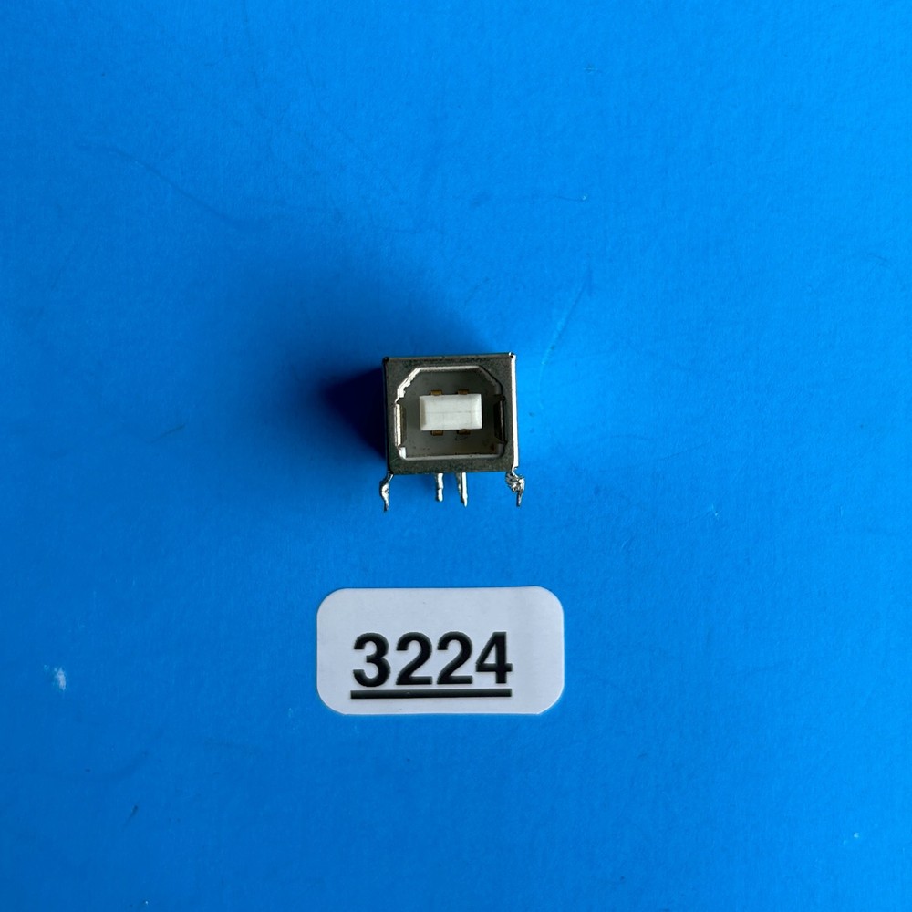 [FRS] Native Instruments MASCHINE MKI Used Part: USB Input/Output Socket