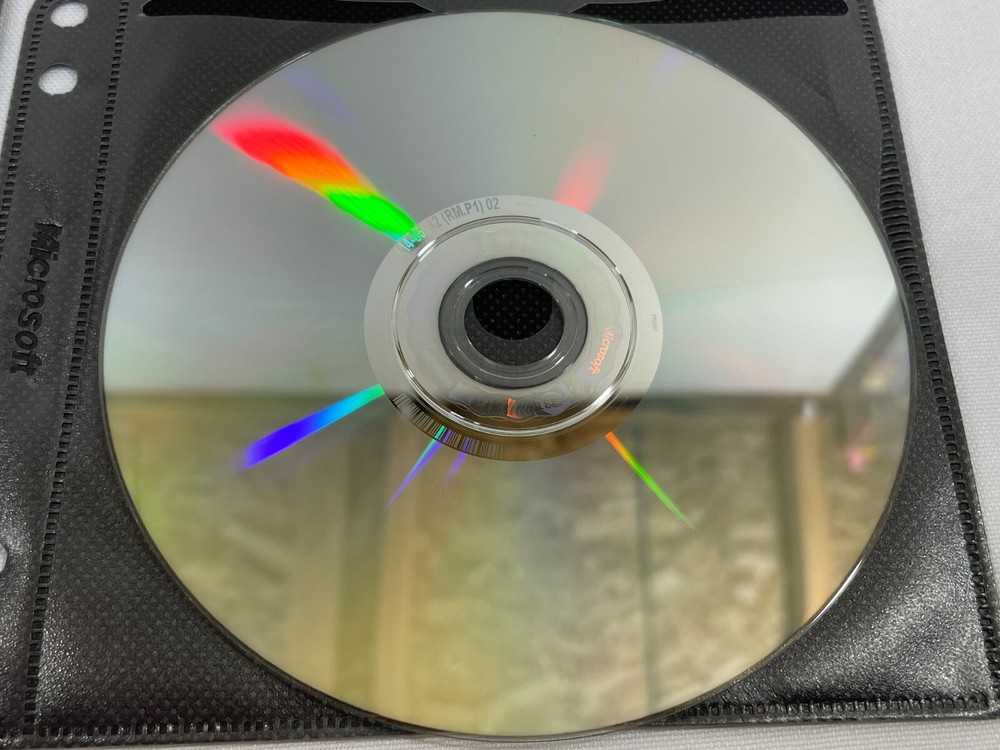 Microsoft System Center Ops Manager Server 2007 SP1 and SQL 2005 DVD Windows PC