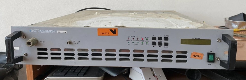 UHF TRANSMITTER REPEATER 5 Watt Industrial Electronics Not Working