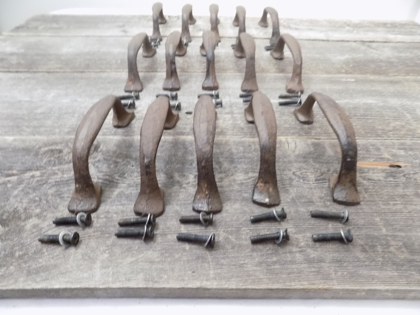 20 CAST IRON HANDLES RUSTIC DRAWER PULLS 5 1/4" LONG W/ SCREWS WESTERN GRASP