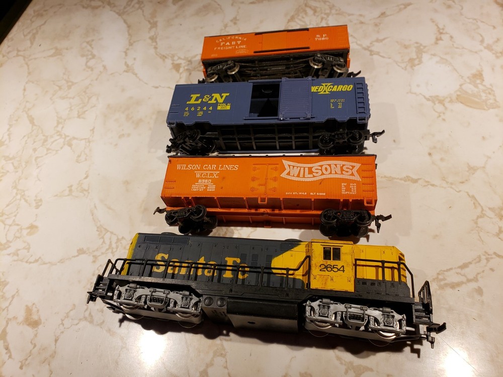 Ho Scale Train Lot #12