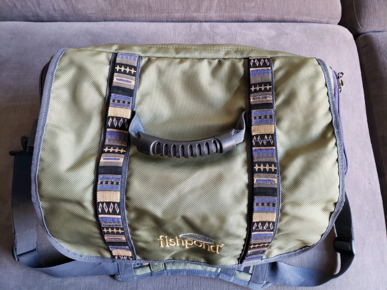 RARE! Fishpond Cloudburst Fly Fishing Olive River Gear Travel Molded Bag GREAT!