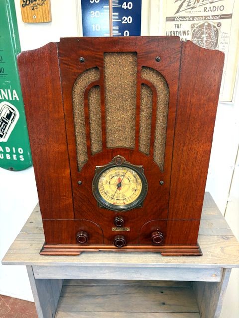 Kadette 53 Tombstone Radio