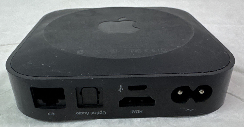 Apple TV Model A1469 3rd Generation W/ Apple Remote Tested Bundle media streamer