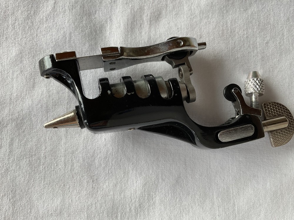 Silver & Black Tattoo Machine