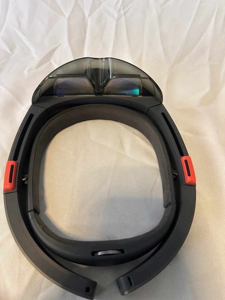 Microsoft HoloLens Developer Edition 1st Generation & Genuine Carry Case
