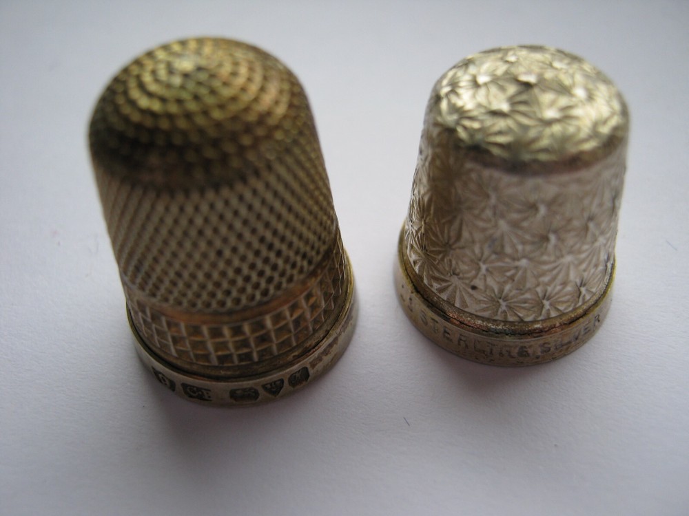 Mauchline Ware thimble case Lytham souvenir & 2 silver thimbles