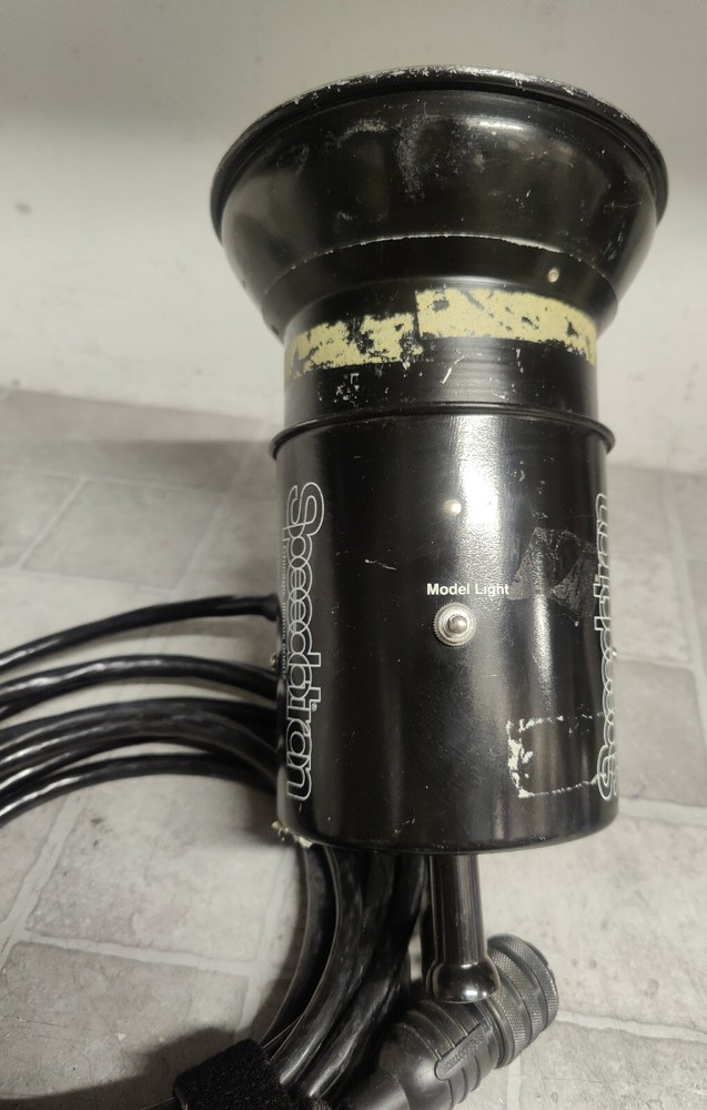 Speedotron Universal Light Head Unit Model 102 BULB NOT WORKING