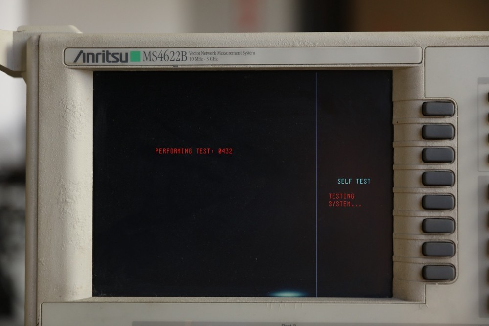Anritsu MS4622B Network Analyzer Opt 3B Passes Self Test As Is