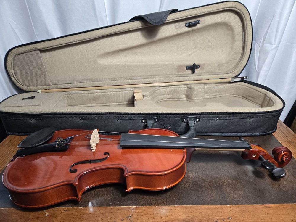 3/4 SIZE ACADEMY  145 AU VIOLIN  W/Bow & Case EUC