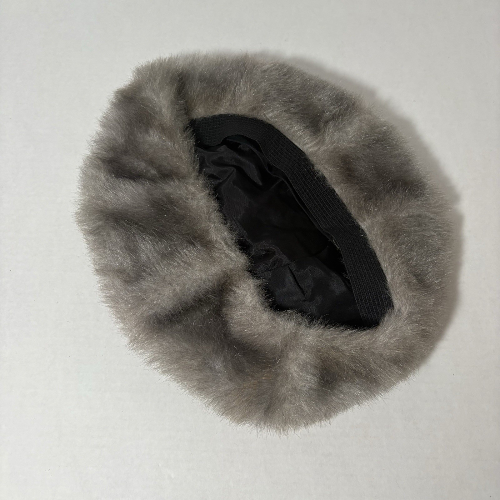 Vintage 60s 70s Women’s Faux Fur Hat Beret Gray Winter Preppy Chic