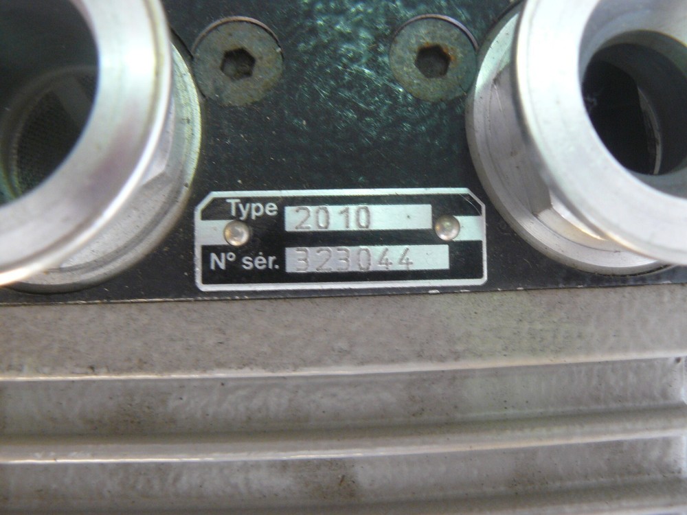 Alcatel type 2010 rotary vane vacuum pump