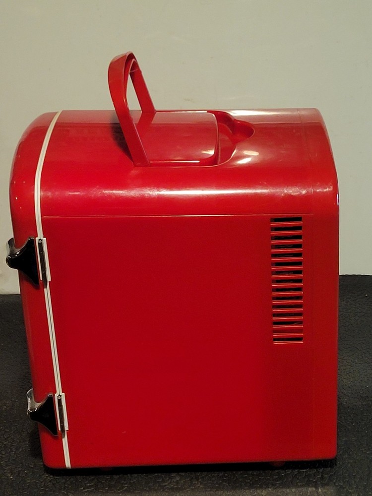 Frigidaire & Thermoelectric Refreshing Ice Cold Drinks Mini-Refrigerator's (2)