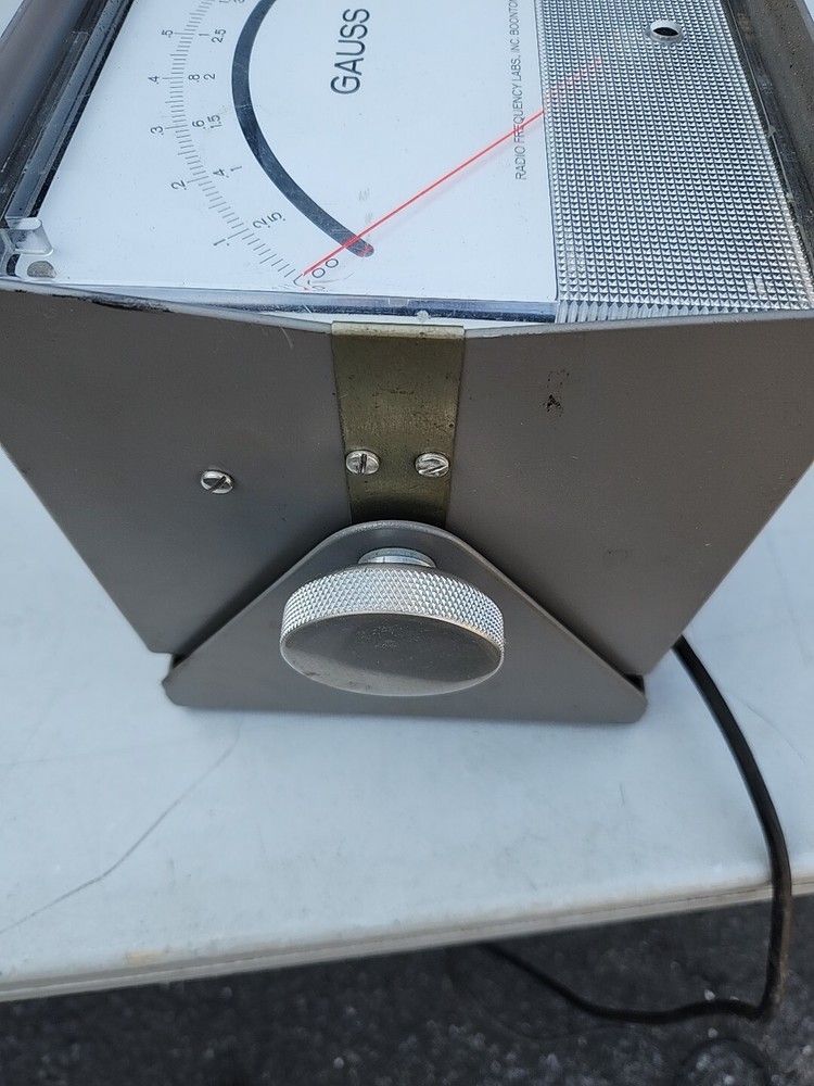 RFL Industries Model 750 Gaussmeter