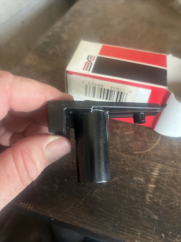 NOS BorgWarner D166P - Distributor Rotor