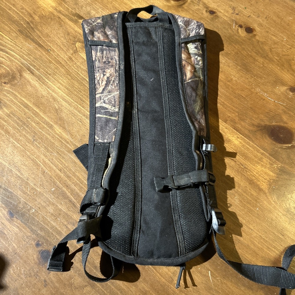 game winner hydration pack No Water Bladder