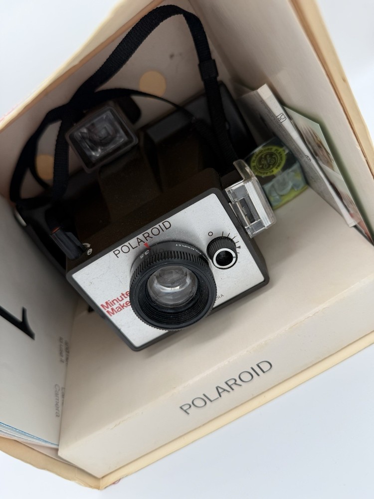POLAROID MINUTE MAKER LAND CAMERA WITH FLASH CUBE, MANUALS & PARTIAL BOX