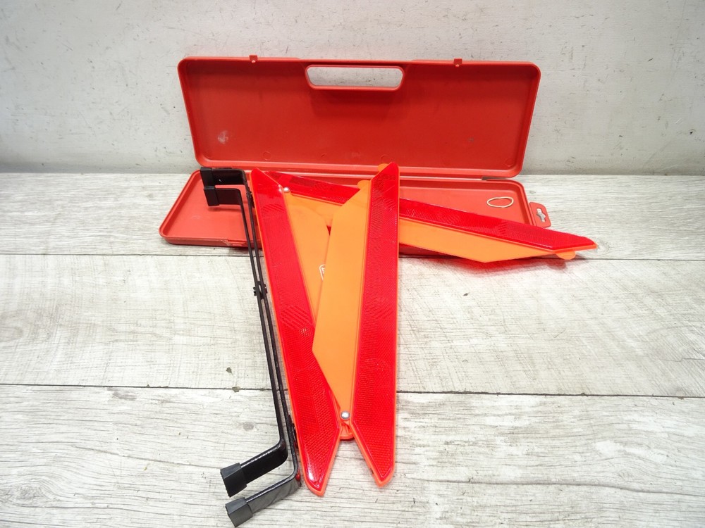 Emergency Reflective Car Warning Triangle Breakdown Hazard Road E127R031192