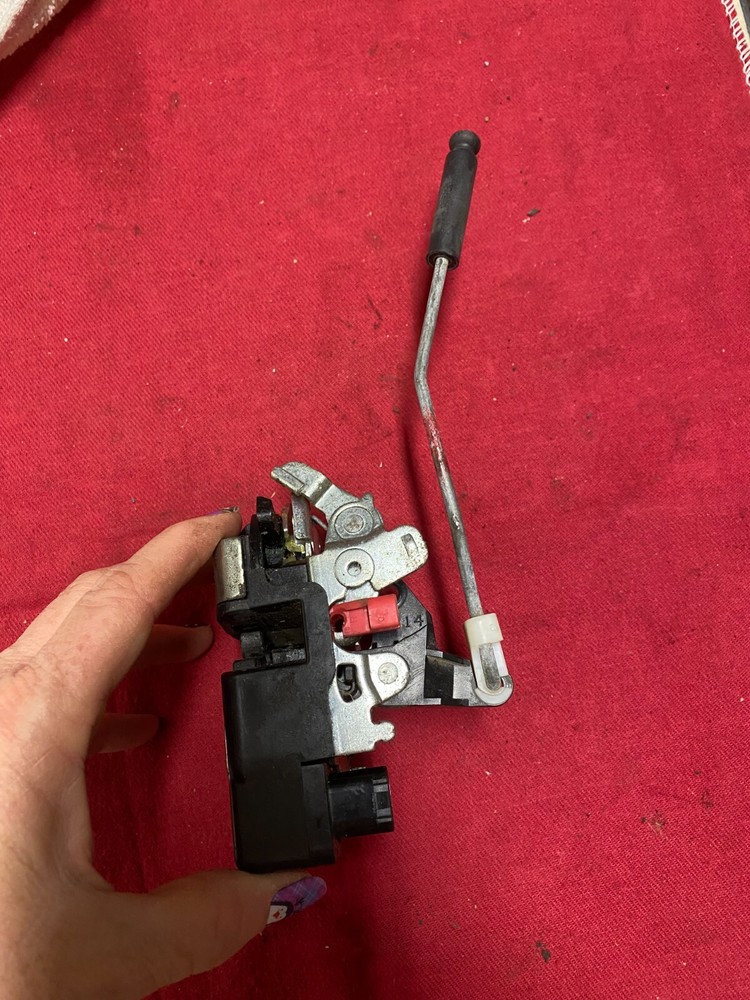 2012 FREIGHTLINER passenger Side Door Latch GECOM right