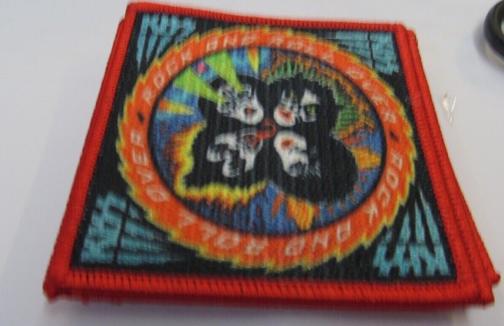 KISS  PATCH NEW  FUTURE COLLECTIBLE GENE PAUL ACE PETER 4417 USA