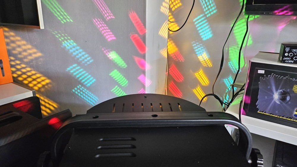 Gemini Lytequest LQ-330 Roamer Dancer Effect Light