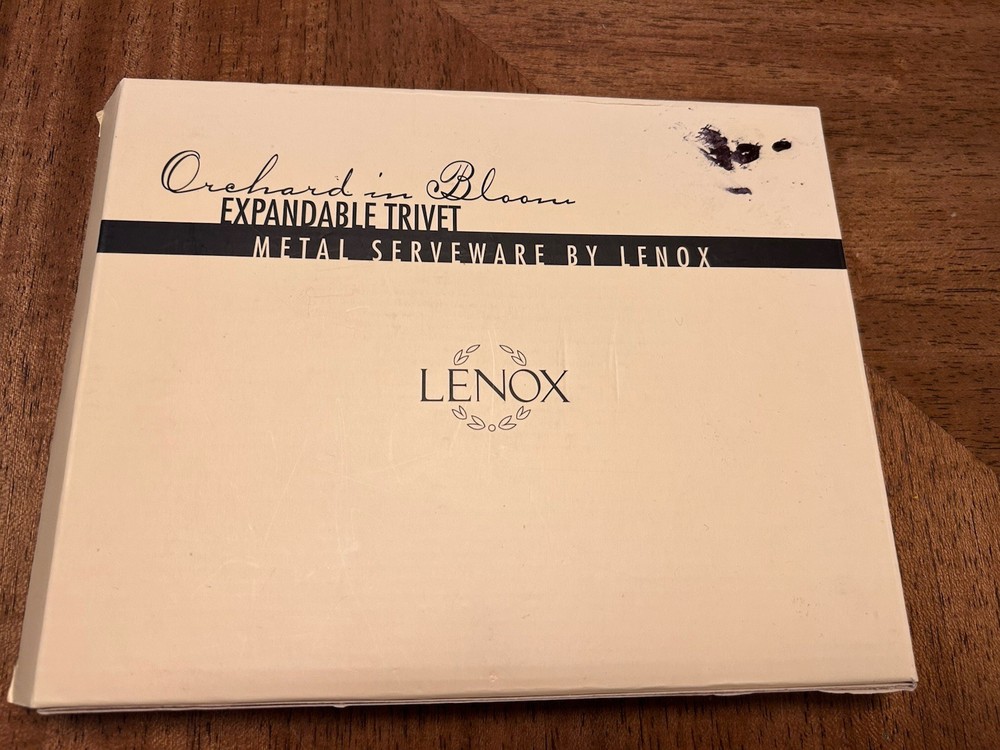 Lenox Expandable Trivet Serveware