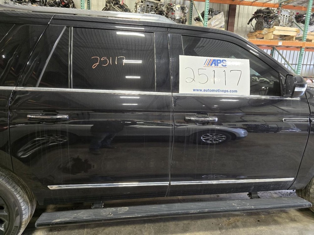 Camera/Projector Camera Windshield Mounted Fits 18-22 NAVIGATOR 1548104