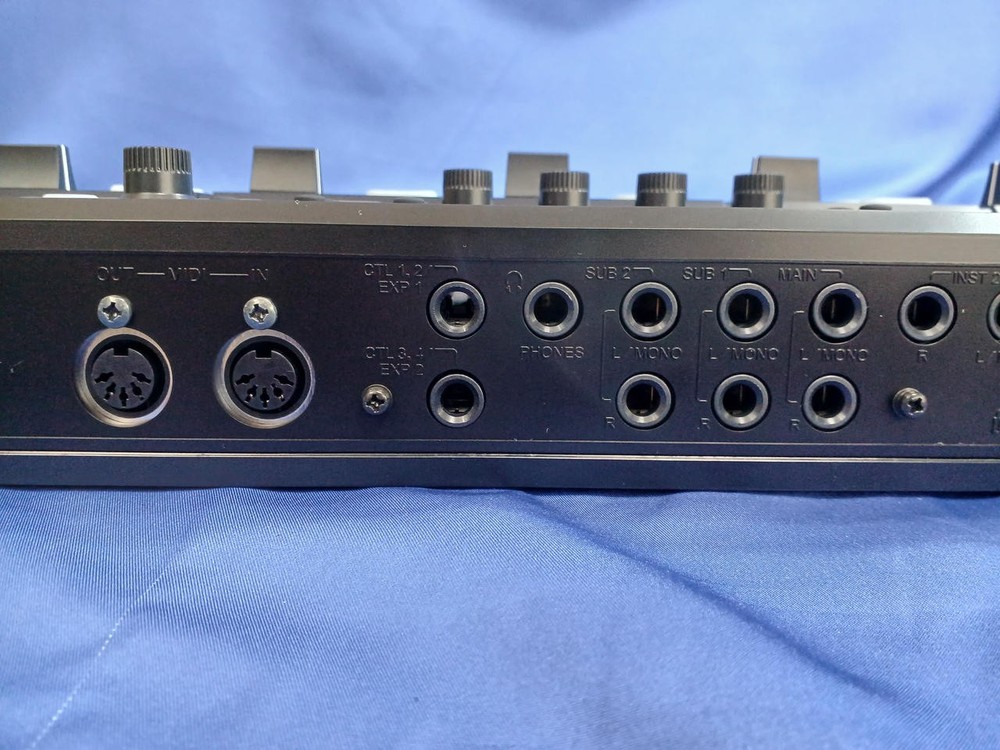 BOSS RC-505 MK2 Tabletop Loop Station Professional Multi-Track Looper