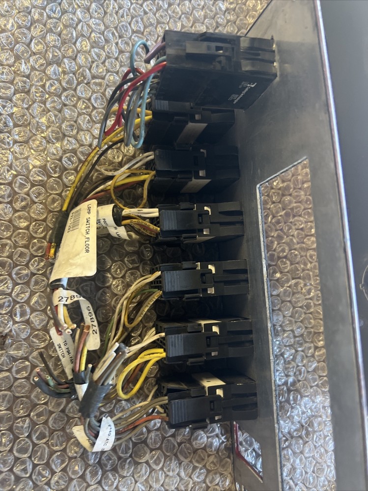 Peterbilt 587 Switch Panel | P/N S64-605