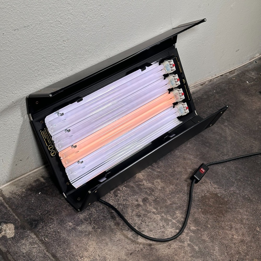 Kino Flo DIV-400 Diva Lite for Studio Lighting w/ Case