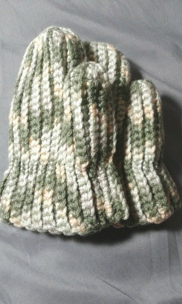 Handmade Children's mittens age 6-8