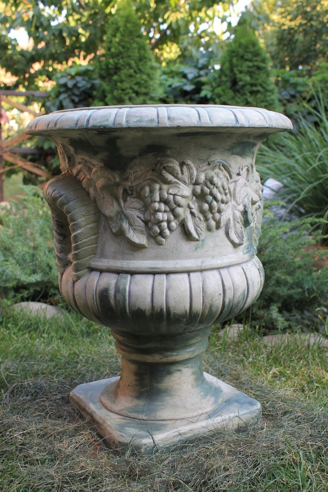 Polyurethane flexible mold with a plastic frame"Flowerpot grapes"