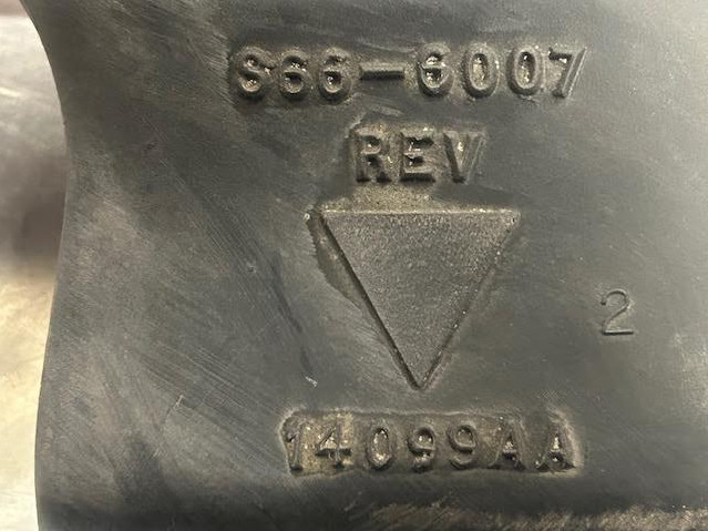 PETERBILT S66-6007 FLOOR DUCT