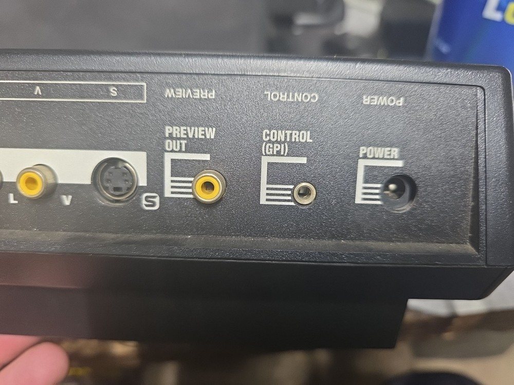 Videonics Video Titlemaker 2000 NTSC - As-Is, Unit Powers On Know Nothing Else