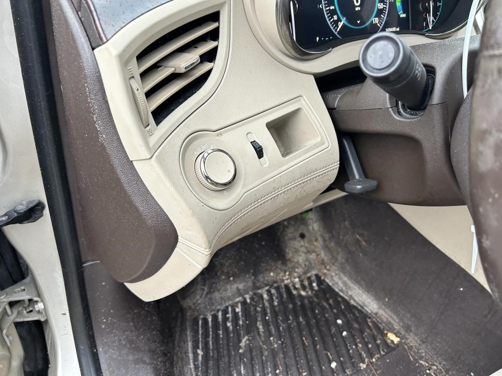 LACROSSE 2014 High Mounted Stop Light 104743898