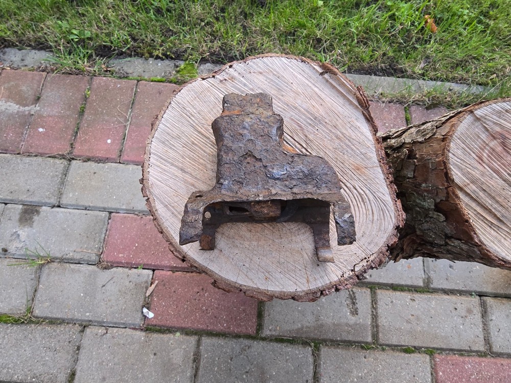 WW2 Accessories MP from the German bunker relic.