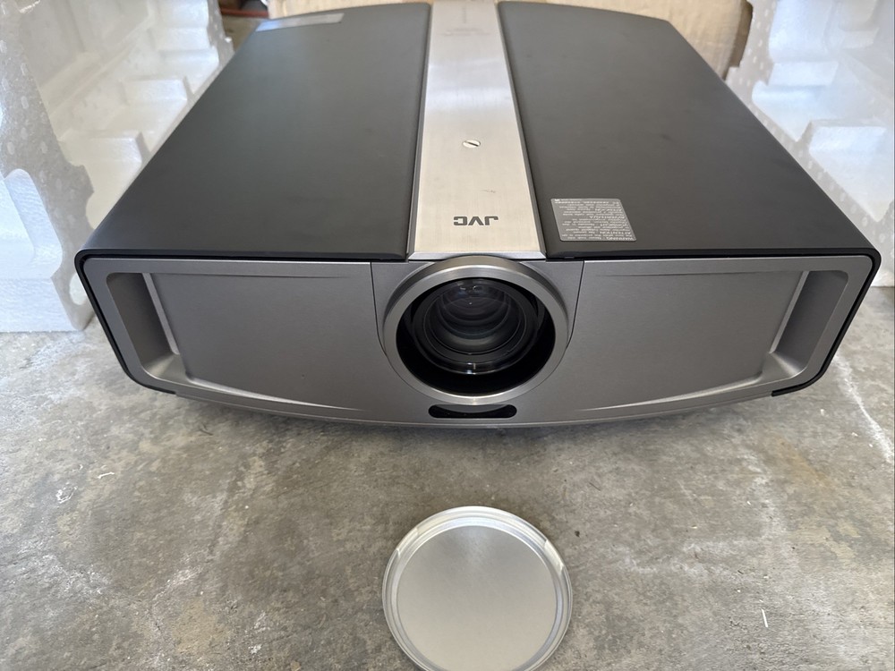 JVC DLA-HD10K D-ILA Projector