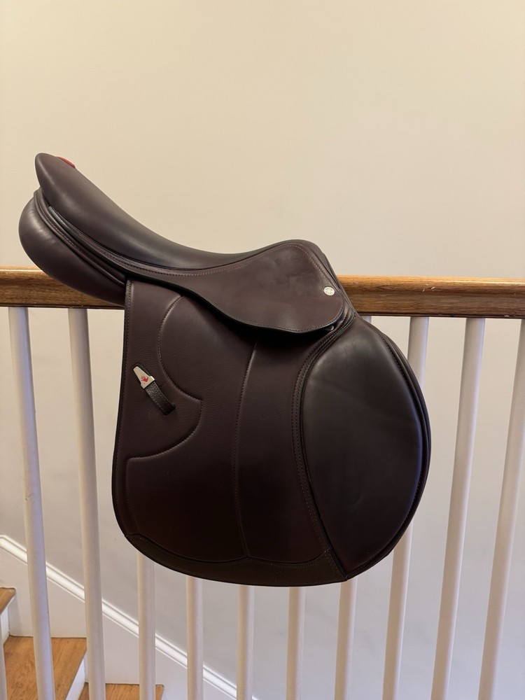 Equipe Expression Extreme 17” Jumping Saddle