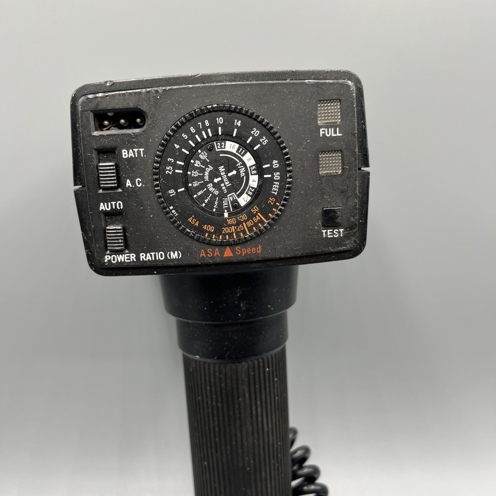 SUNPAK Auto 611 Thyristor Camera Flash UNTESTED