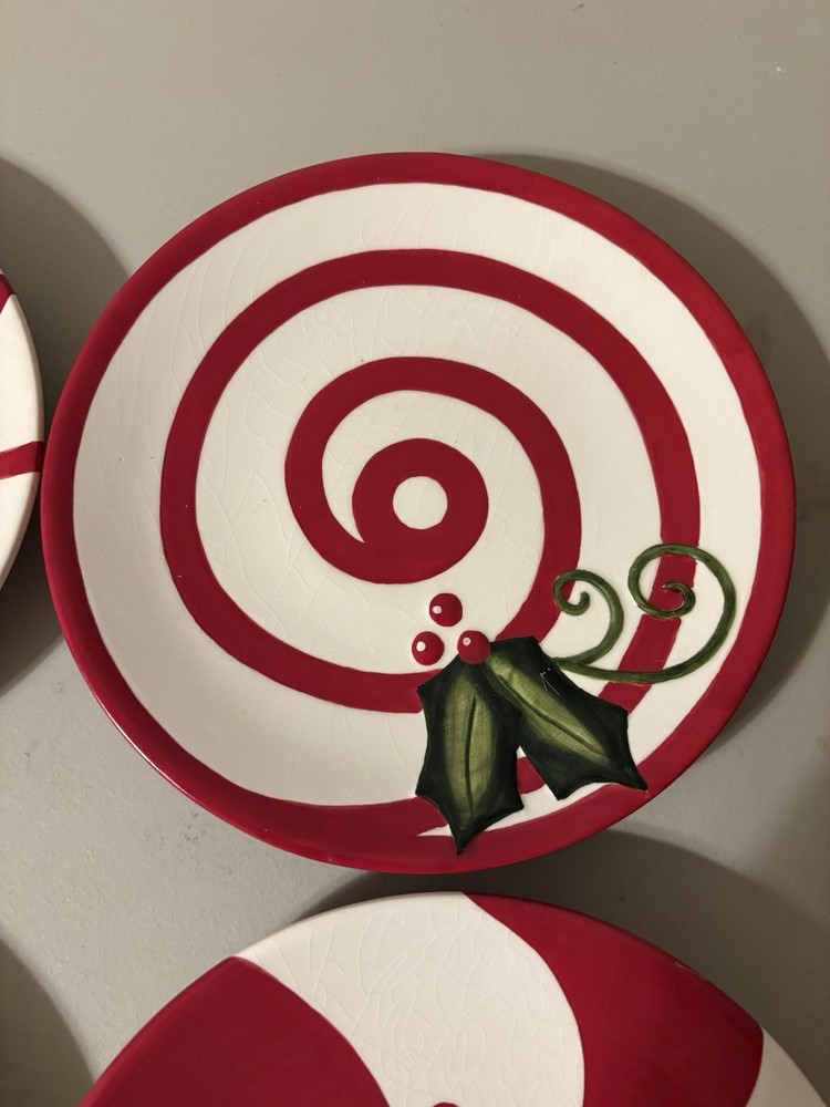 4 Beautiful Christmas Plates Red And White Different Patterns