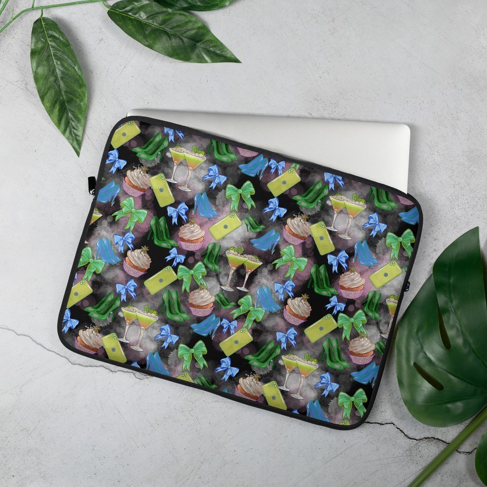 Cocktail night Laptop Sleeve